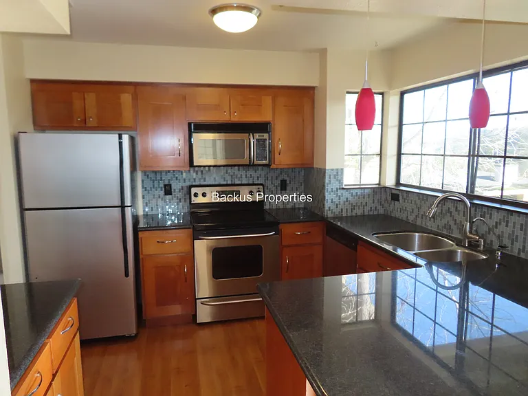 530 Pheasant Ridge Rd — Photo 6