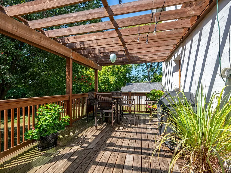 3105 Gloss Ave — Photo 47