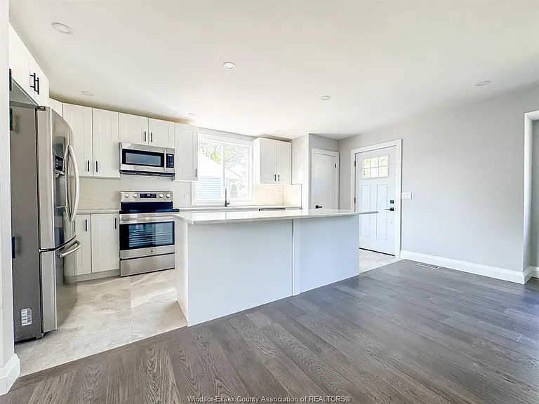 1774 Olive Rd — Photo 6