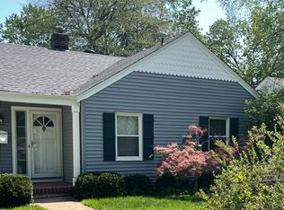 2808 Manderly Dr, Saint Louis, MO 63144