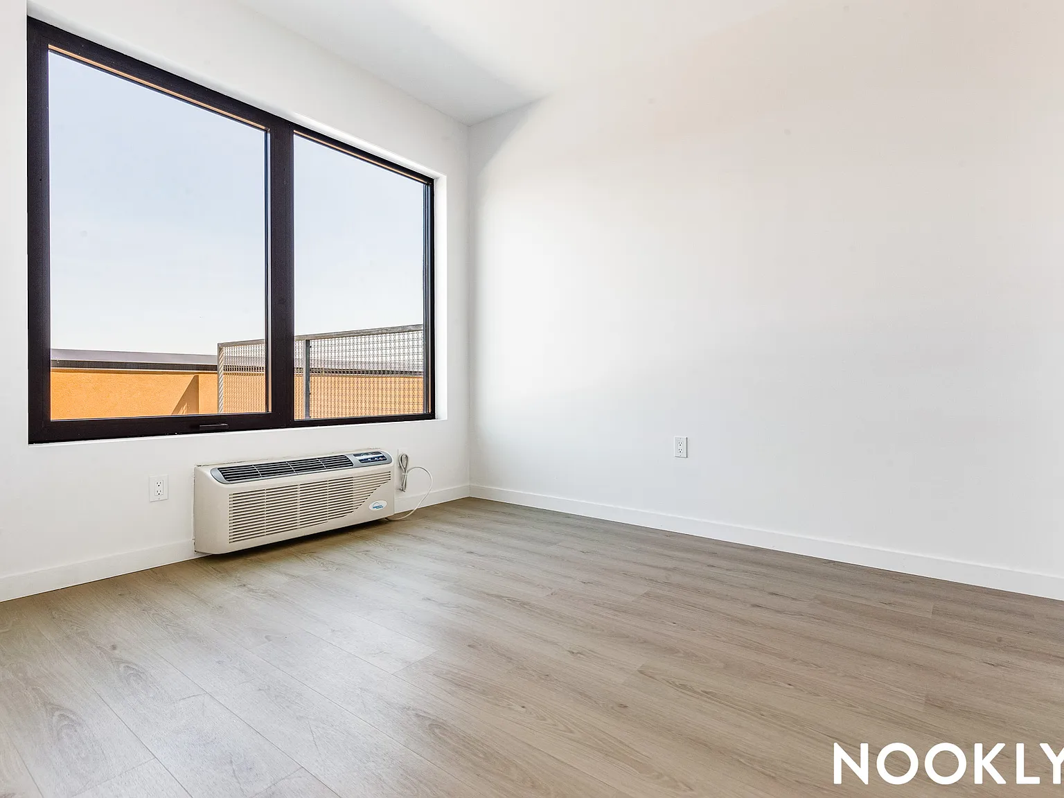 138 Bruckner Boulevard — Photo 4