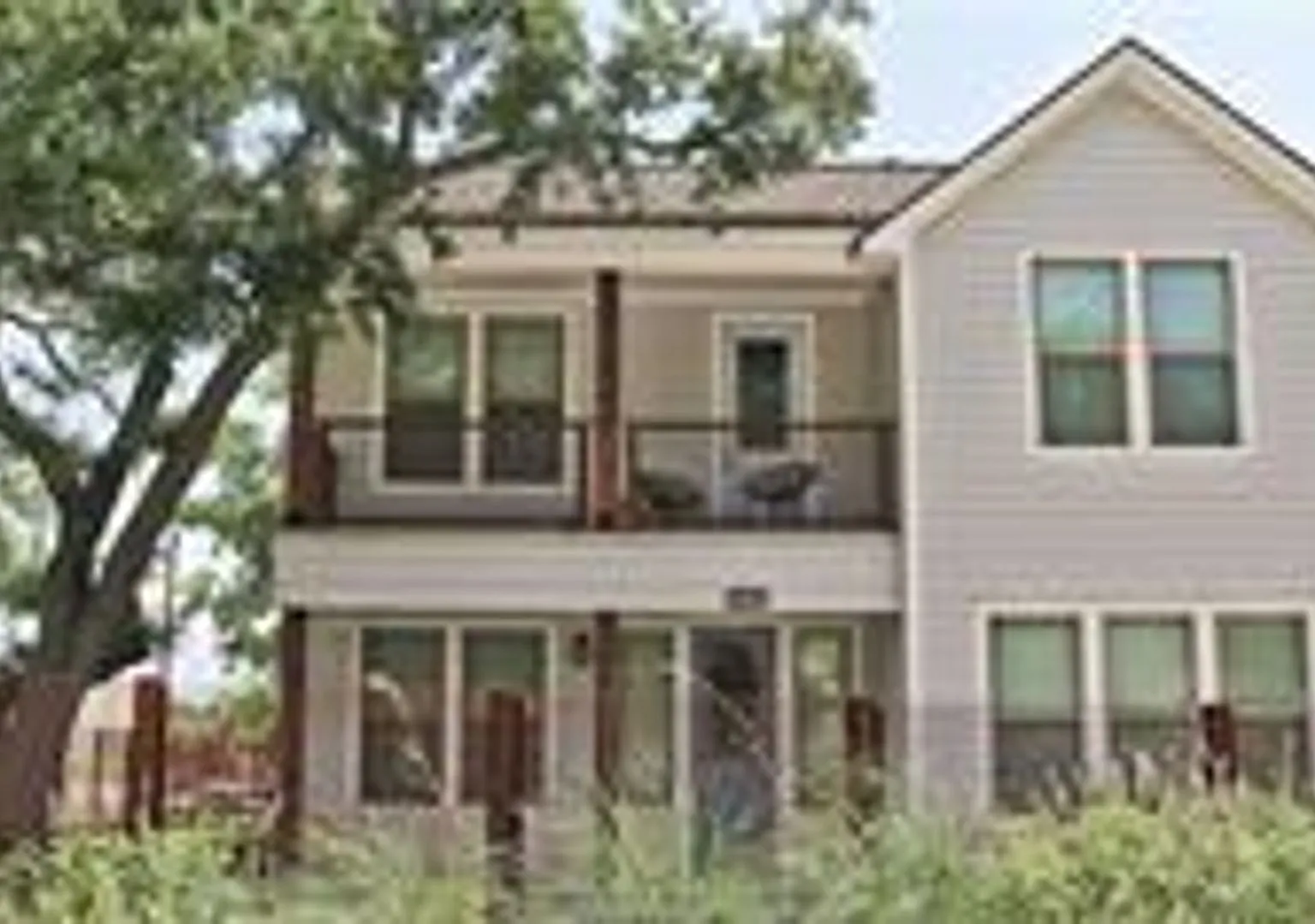 297 Glade Street — Photo 1