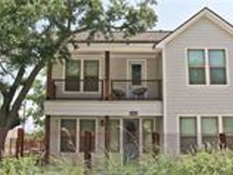 297 Glade St