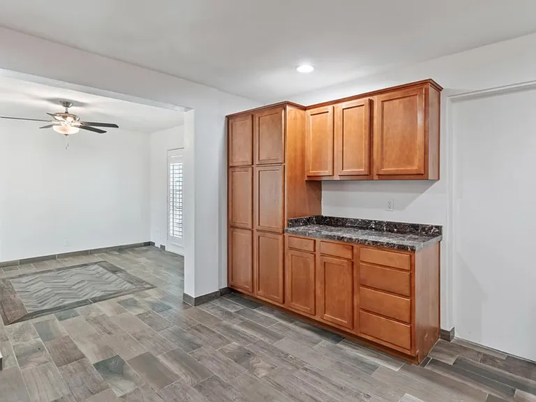1025 S Siesta Ln — Photo 10