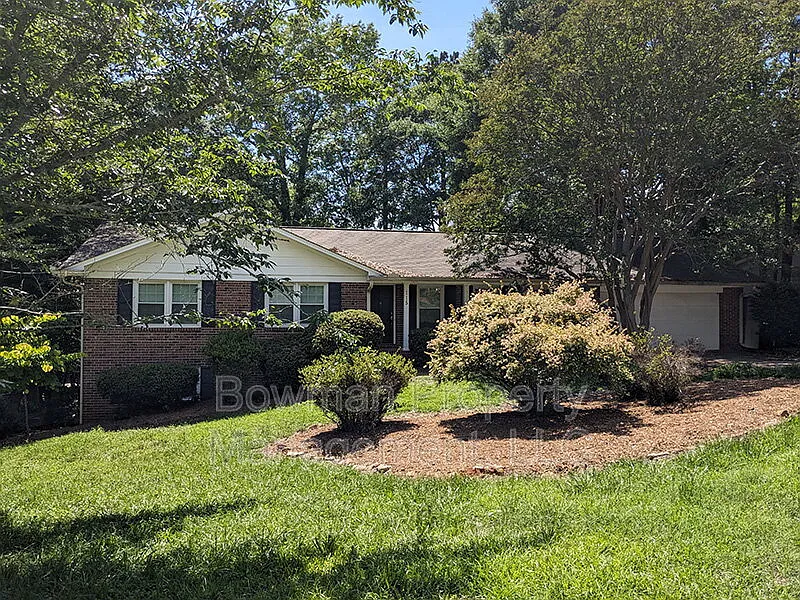 4 bed, 3.0 bath, $2,195 — Photo 2