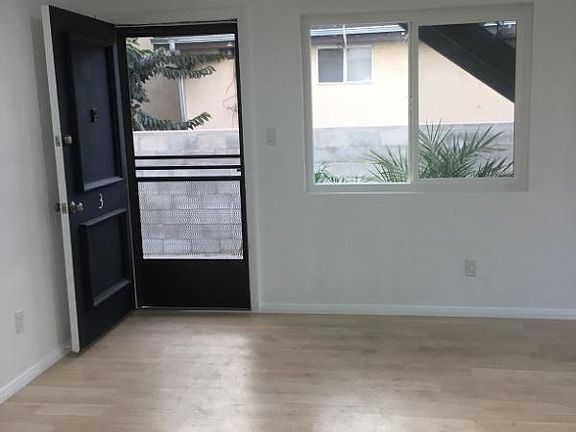 2nd image of 3433 Madera Ave