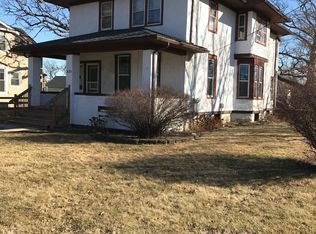 831 State St, Lemont, IL 60439