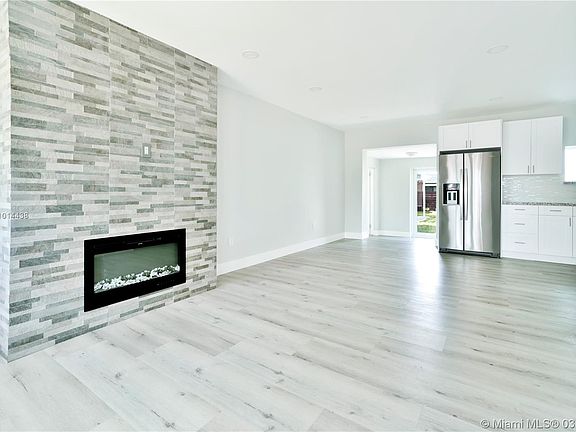 Front Unit Living Dining Area