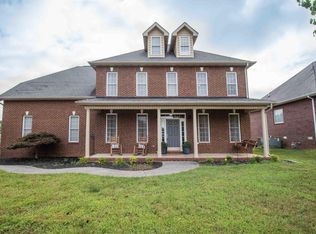 8400 Mahogany Ln, Knoxville, TN 37938