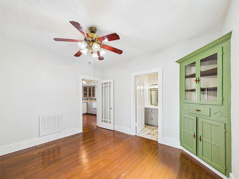 314 W Sidnor St — Photo 29