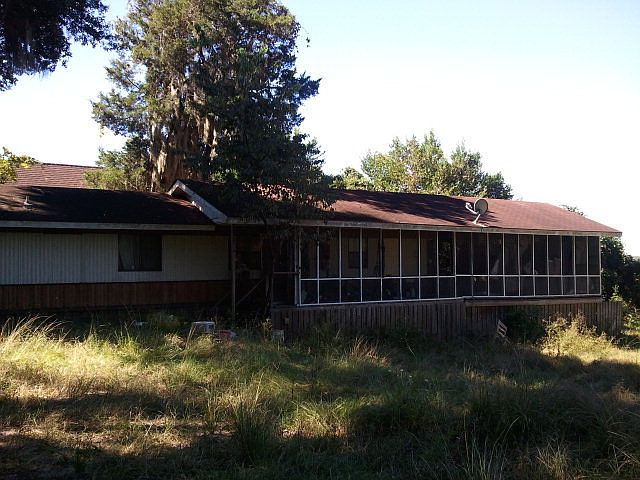 2nd image of 1045 Custer Ln NE