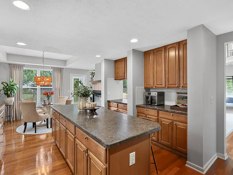 3811 Pine Bank Dr — Photo 13