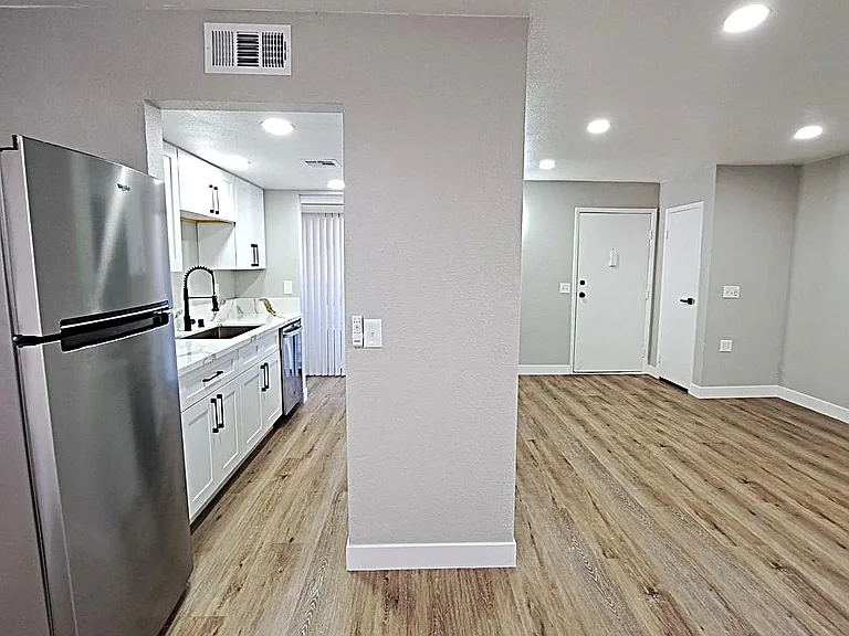5376 Retablo Ave #2 — Photo 4