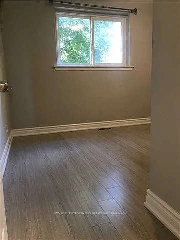 42 Pender Cres — Photo 3