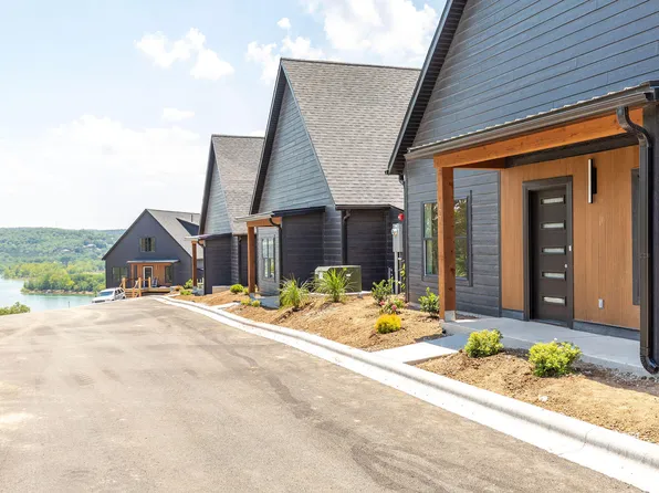 177 Poolside #27, Hollister, MO 65672