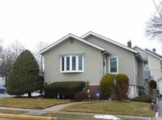 399 Lake Ave, Lyndhurst, NJ 07071