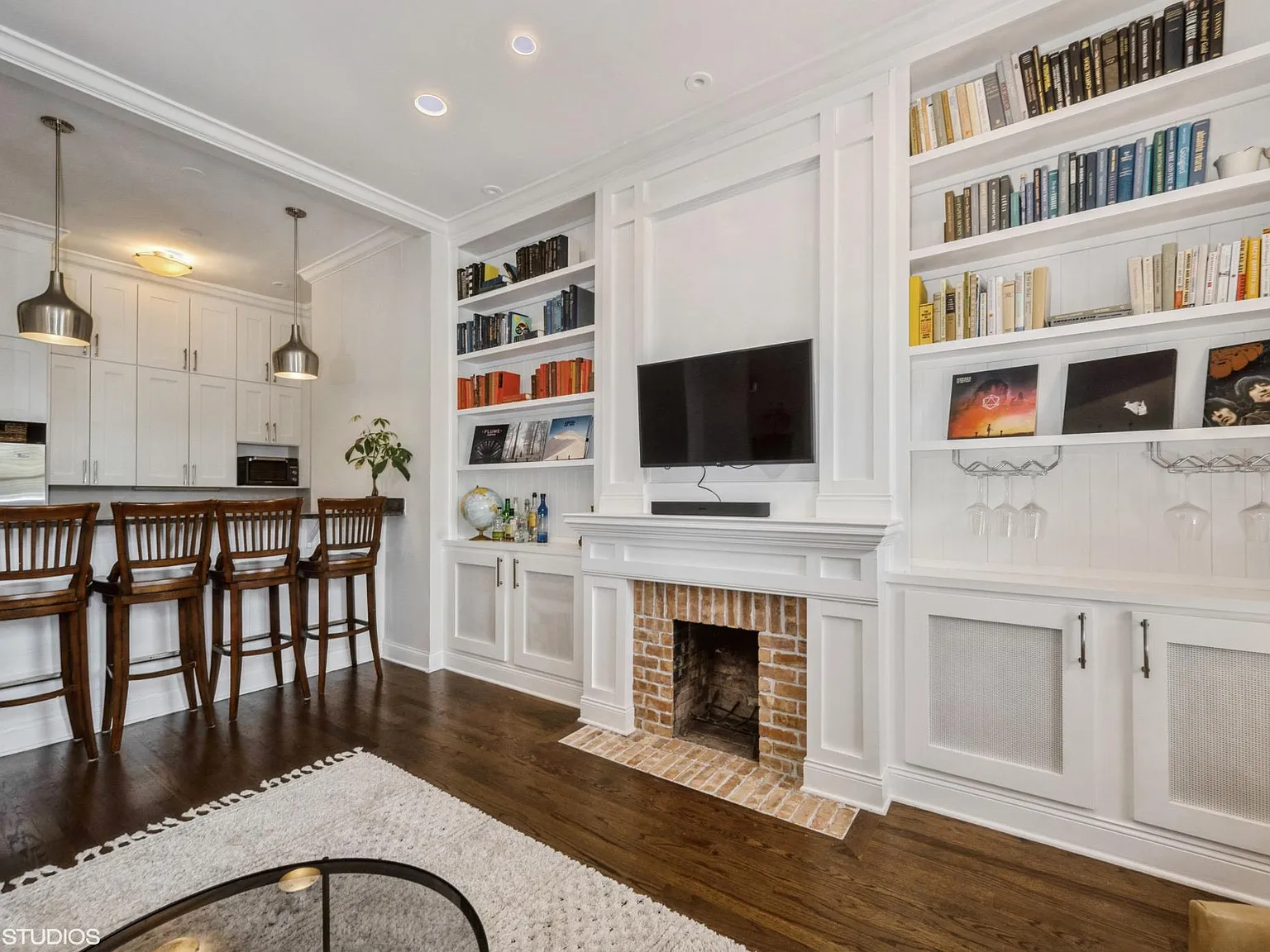 1 bed, 800 sqft, $2,995 — Photo 4