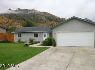 1348 Oak St, Wenatchee, WA 98801