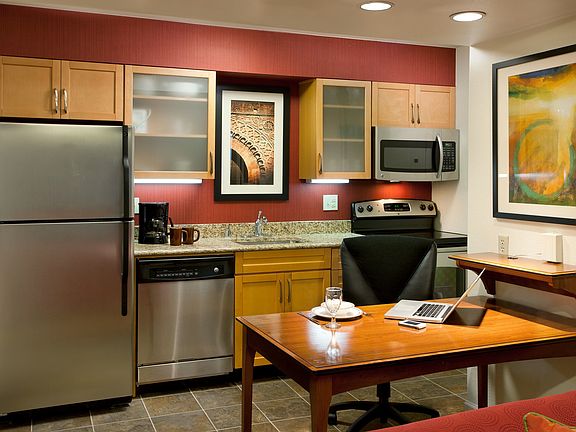 Studio Suite Kitchen