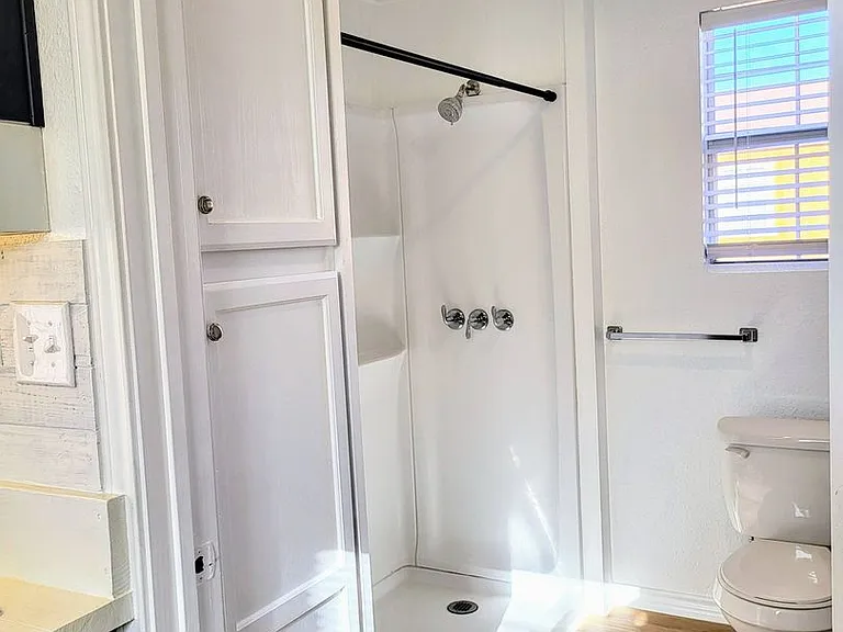 1317 E Main St — Photo 10
