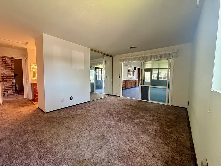 2810 Miller Ct — Photo 21