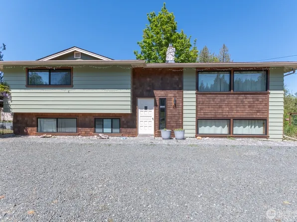 63 E Arnette Road, Port Angeles, WA 98362