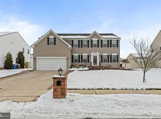 318 Carriage Dr, Mount Royal, NJ 08061