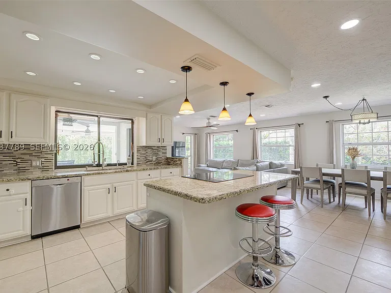 1300 NW 122nd Ave — Photo 9