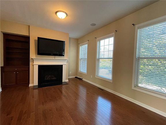 4th image of 3393 Twinrose Pl