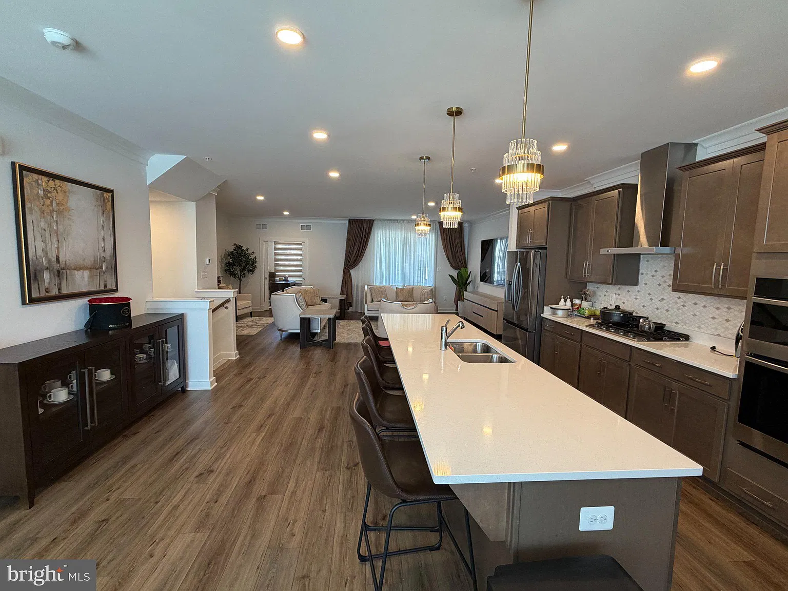 4 bed, 3.5 bath, 2496 sqft, $4,750 — Photo 4