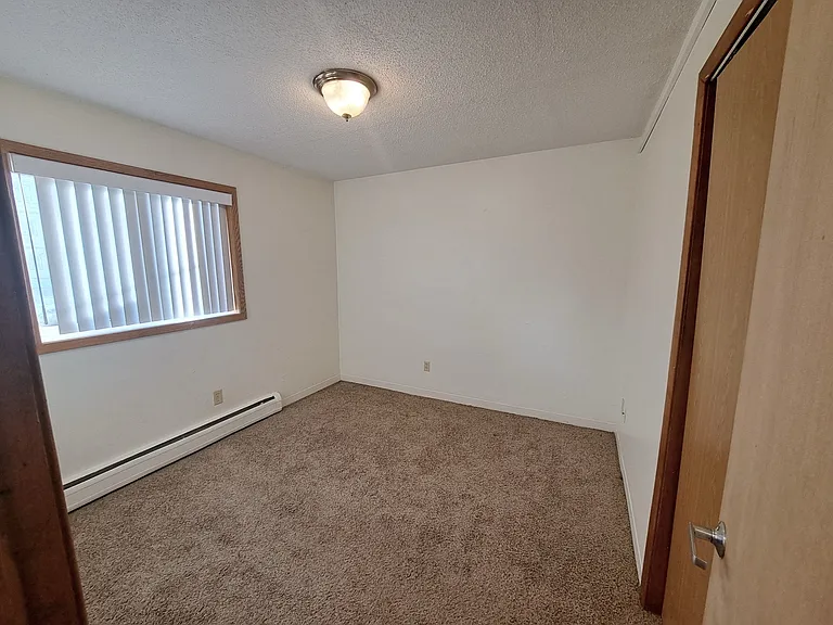 Rolling Hills Apartments — Photo 74