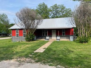 214 N Archer St, Henrietta, TX 76365