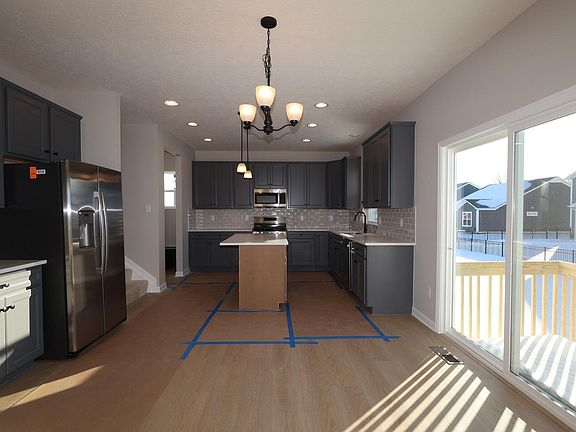 4th image of 302 Reign Way
