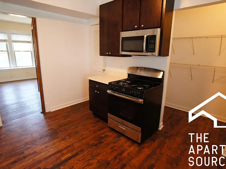 3453 W Schubert Ave #3E — Photo 3