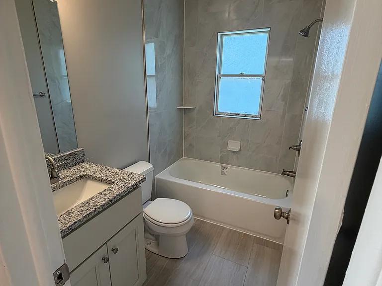 809 Hilltop Rd — Photo 6