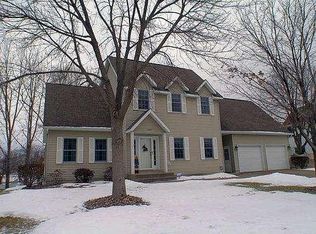 1045 Johnson St, Onalaska, WI 54650