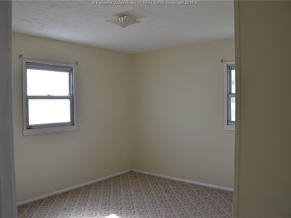 3rd image of 3705 Venable Ave SE