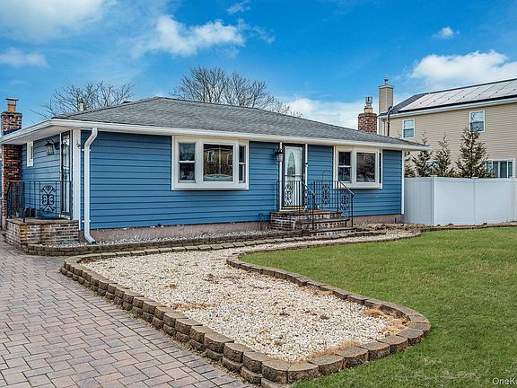 3rd image of 6 Rugby Drive