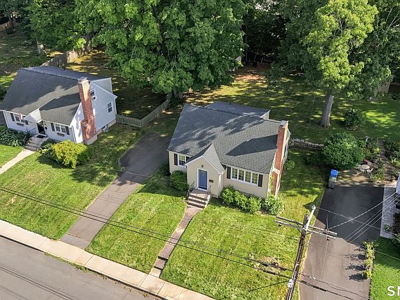 5th image of 14 Barry Road