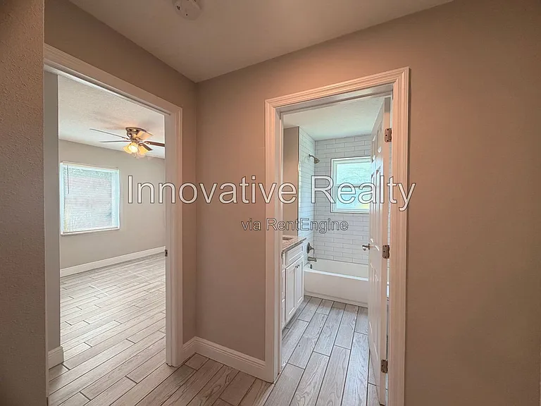 144 N Park Ave — Photo 17