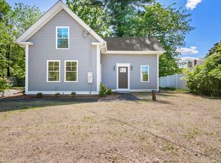 6 Elm St, Newton, NH 03858