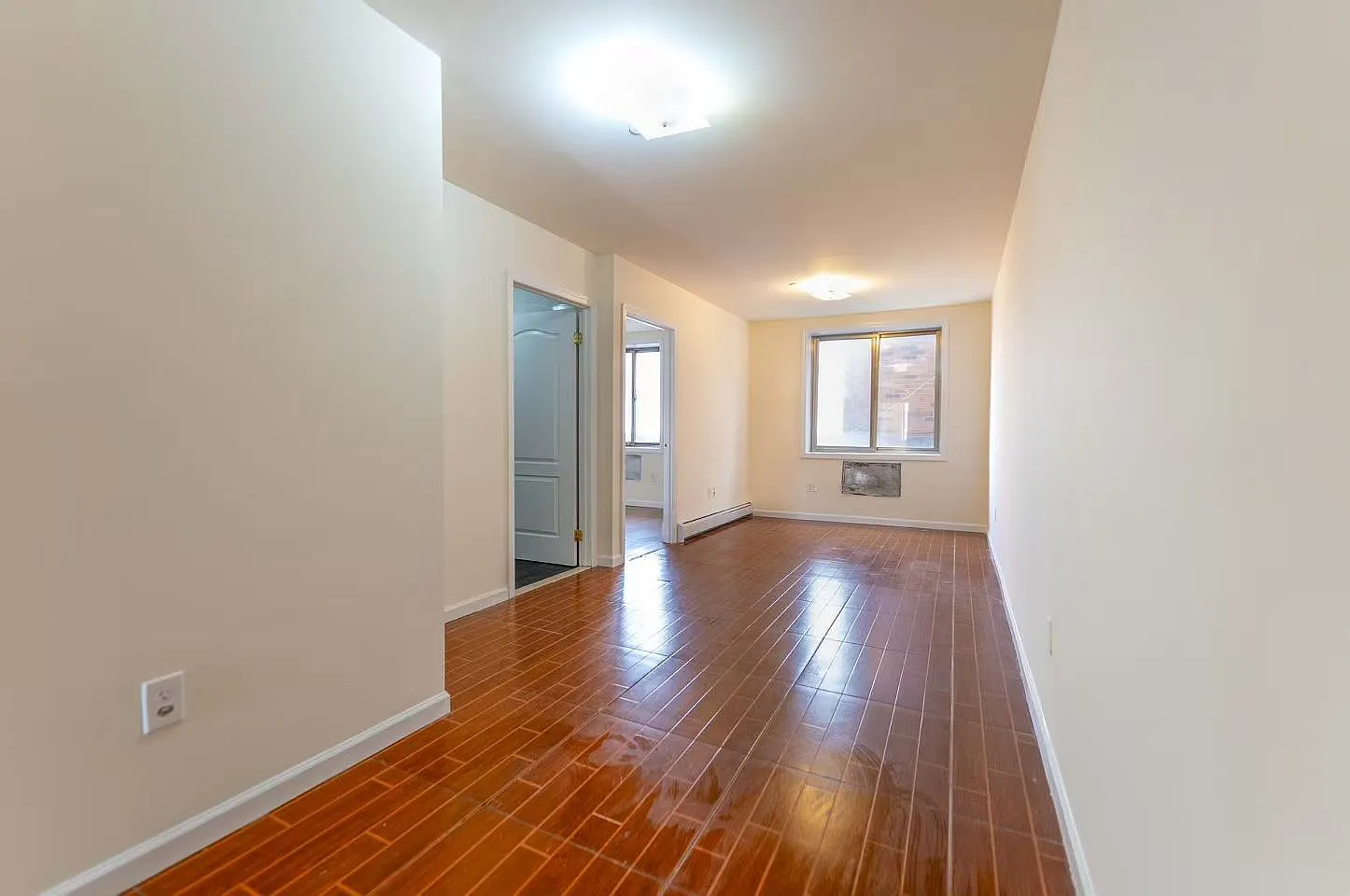 3 bed, 1000 sqft, $3,000 — Photo 1