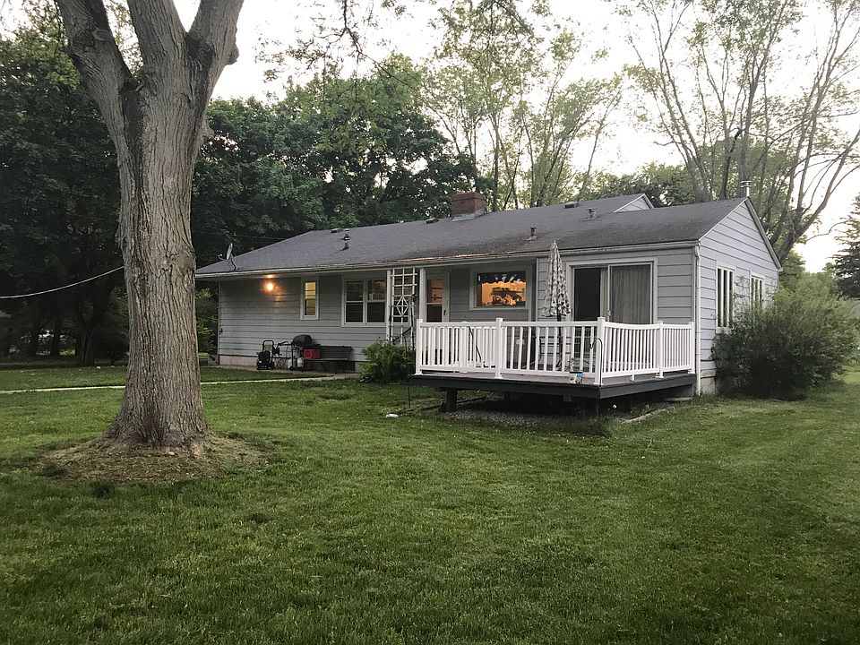 2nd image of 165 Washington Ave