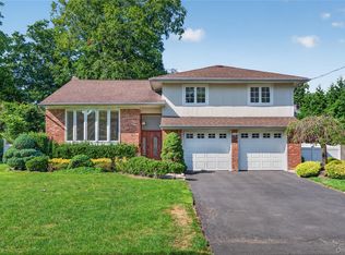 78 Sugar Maple Drive, Roslyn, NY 11576