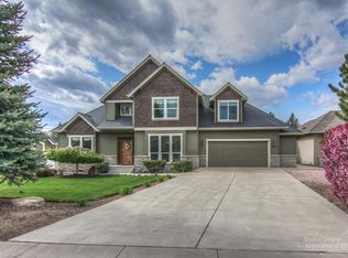 4390 SW Ben Hogan Dr, Redmond, OR 97756