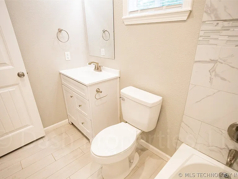 821 S Quaker Ave — Photo 40