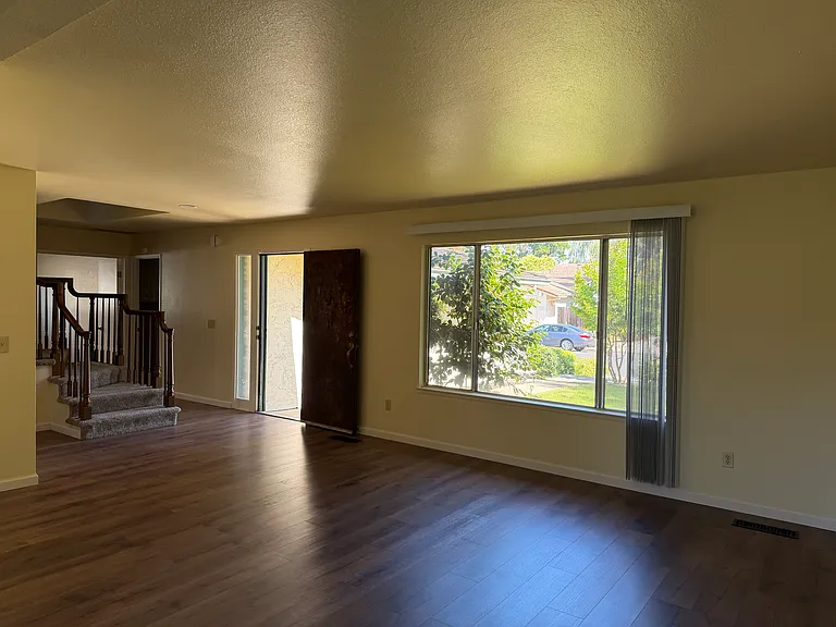 3445 Quincey Ln — Photo 8