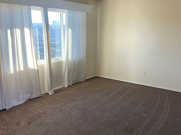 4th image of 6053 Del Cerro Blvd