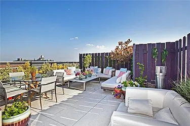 Sold by Space Marketing Shop