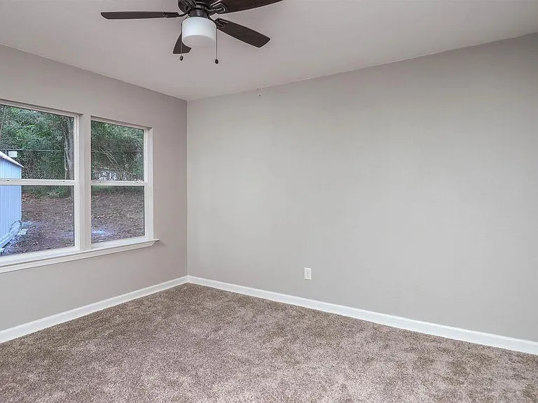 904 Skyview Dr — Photo 14